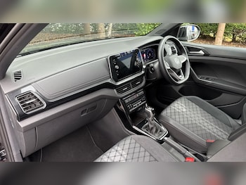 Used Volkswagen T-Cross 2024 for sale - 75652731: Photo
