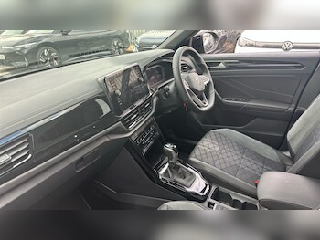 Used Volkswagen T-Roc 2025 for sale - 77018368: Photo