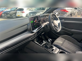 Used Volkswagen Golf 2025 for sale - 76869287: Photo