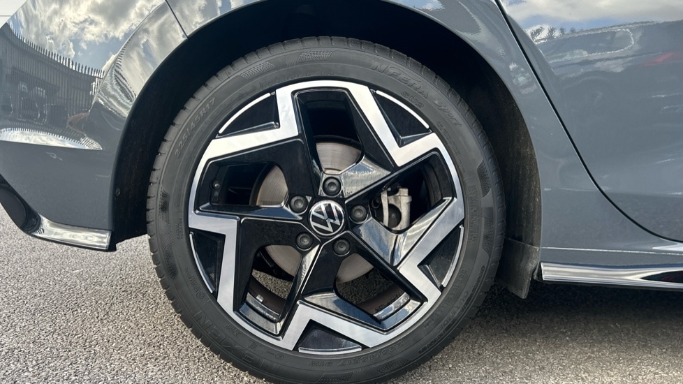 Used Volkswagen Golf 2025 for sale - 76869287: Photo 5