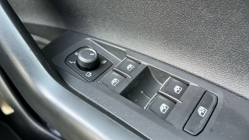 Used Volkswagen Taigo 2025 for sale - 76869365: Photo 51