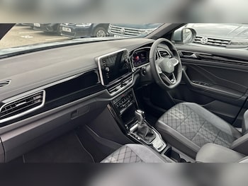 Used Volkswagen T-Roc 2025 for sale - 76479603: Photo