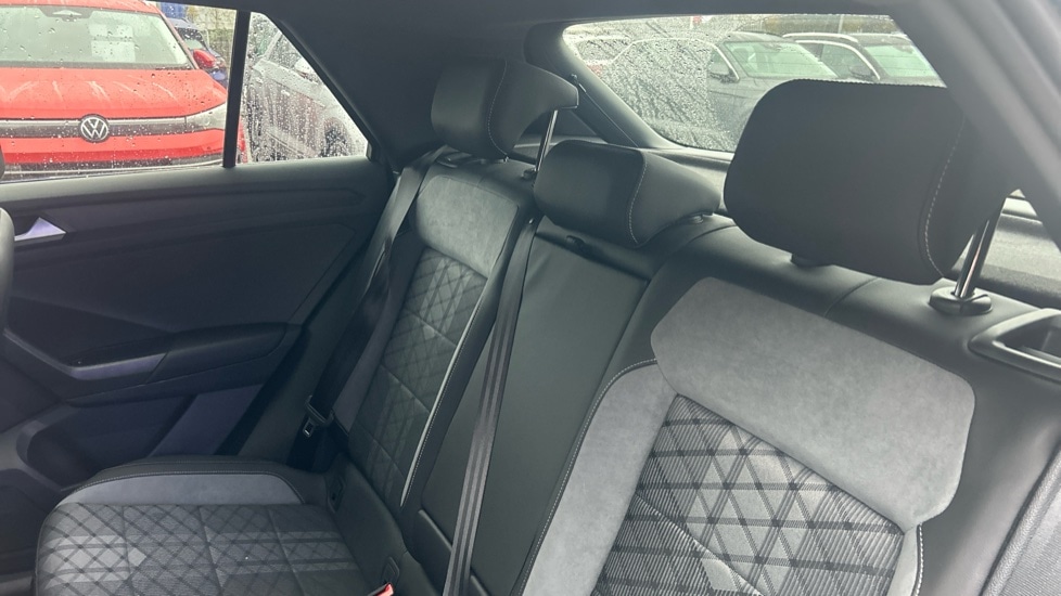 Used Volkswagen T-Roc 2025 for sale - 76652643: Photo 15