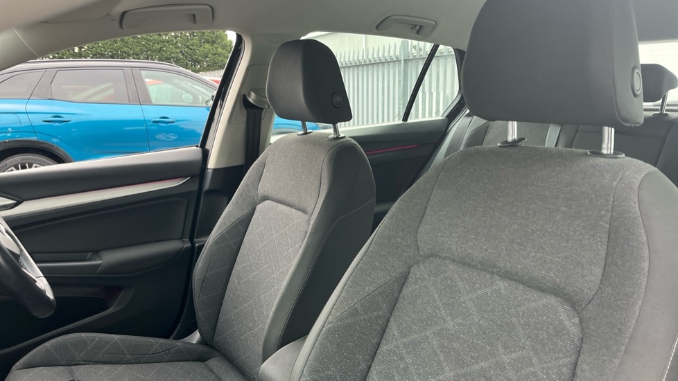 Used Volkswagen Golf 2022 for sale - 77005115: Photo 22