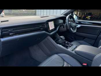 Used Volkswagen Touareg 2024 for sale - 73738176: Photo