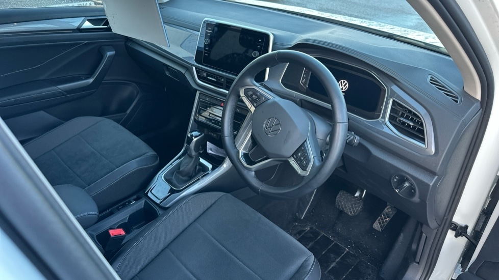 Used Volkswagen T-Roc 2025 for sale - 76873219: Photo 6
