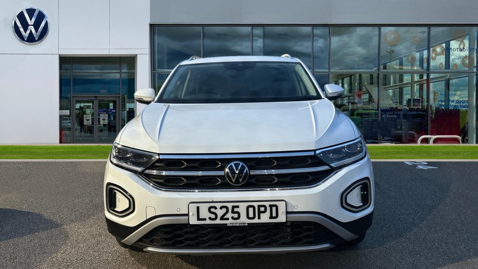 Used Volkswagen T-Roc 2025 for sale - 76869832: Photo 10