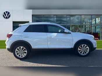 Used Volkswagen T-Roc 2025 for sale - 76869832: Photo