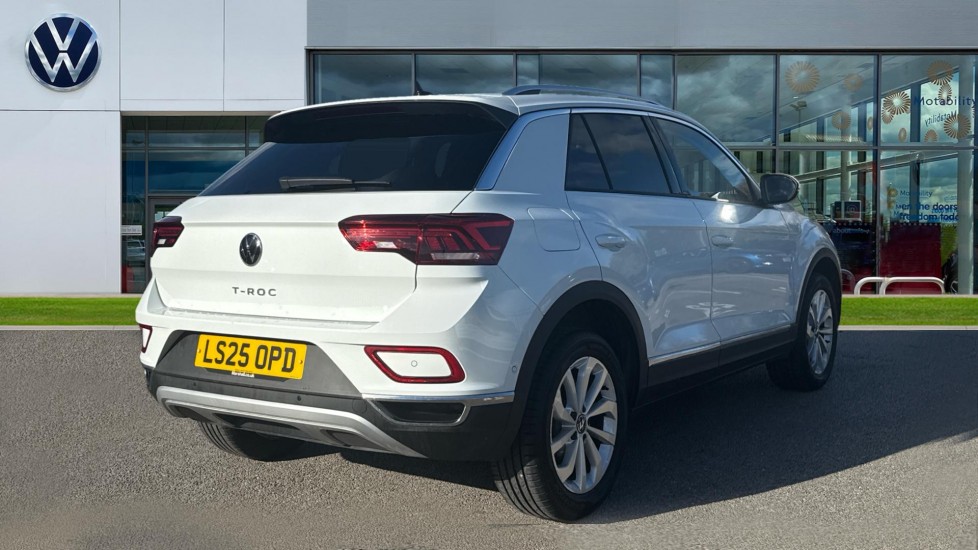 Used Volkswagen T-Roc 2025 for sale - 76869832: Photo 8