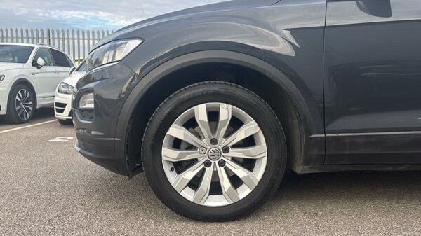 Used Volkswagen T-Roc 2019 for sale - 76184000: Photo 18