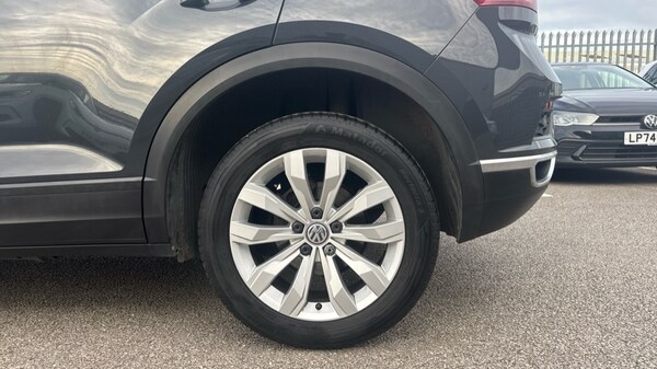 Used Volkswagen T-Roc 2019 for sale - 76184000: Photo 19