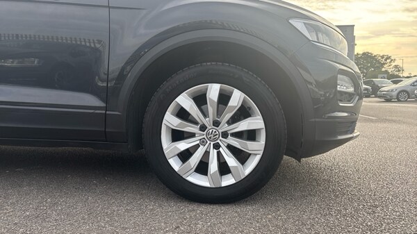 Used Volkswagen T-Roc 2019 for sale - 76184000: Photo 20