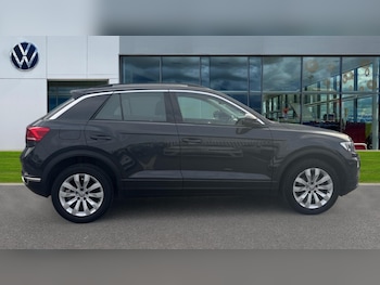 Used Volkswagen T-Roc 2019 for sale - 76184000: Photo 4