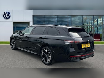 Used Volkswagen Passat 2025 for sale - 76871220: Photo