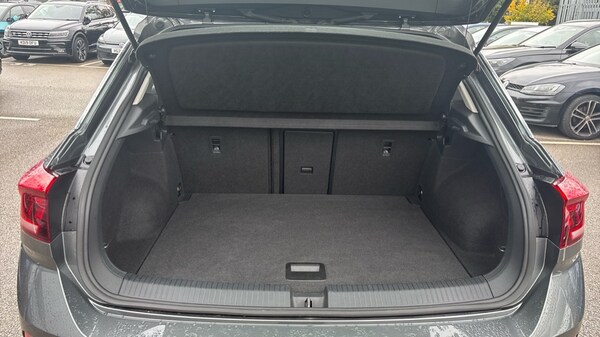 Used Volkswagen T-Roc 2023 for sale - 76112124: Photo 16