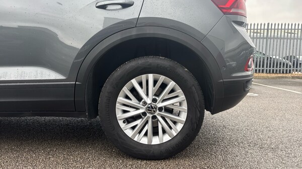 Used Volkswagen T-Roc 2023 for sale - 76112124: Photo 19