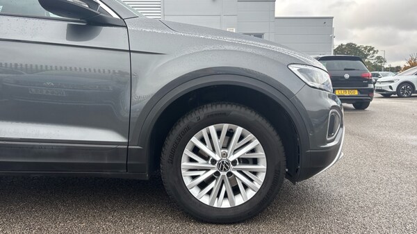 Used Volkswagen T-Roc 2023 for sale - 76112124: Photo 20