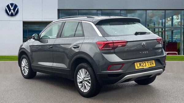 Used Volkswagen T-Roc 2023 for sale - 76112124: Photo 3