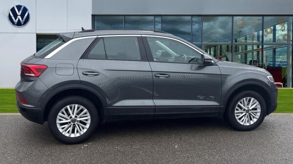 Used Volkswagen T-Roc 2023 for sale - 76112124: Photo 4