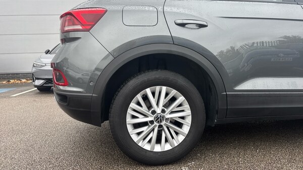 Used Volkswagen T-Roc 2023 for sale - 76112124: Photo 5