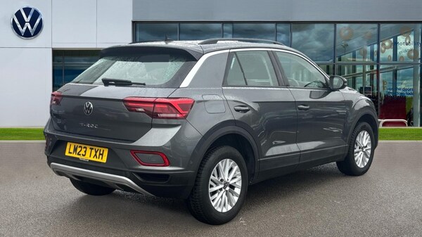 Used Volkswagen T-Roc 2023 for sale - 76112124: Photo 8