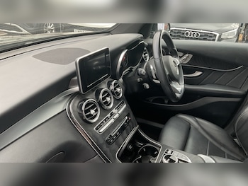 Used Mercedes-Benz GLC 2019 for sale - 76154939: Photo