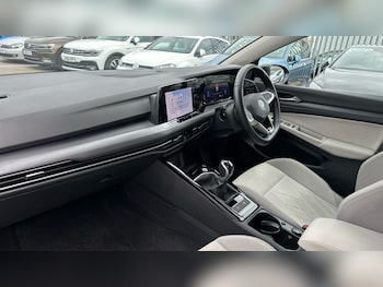 Used Volkswagen Golf 2022 for sale - 76008346: Photo 2