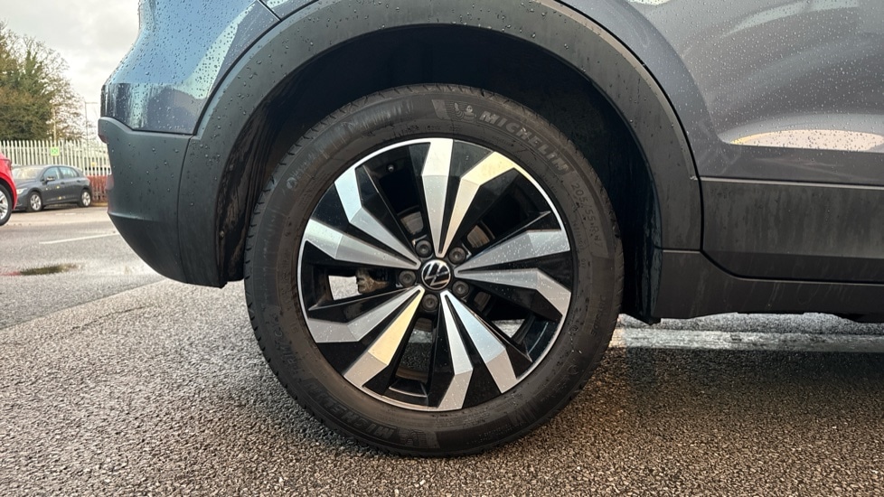 Used Volkswagen T-Cross 2023 for sale - 77025539: Photo 5