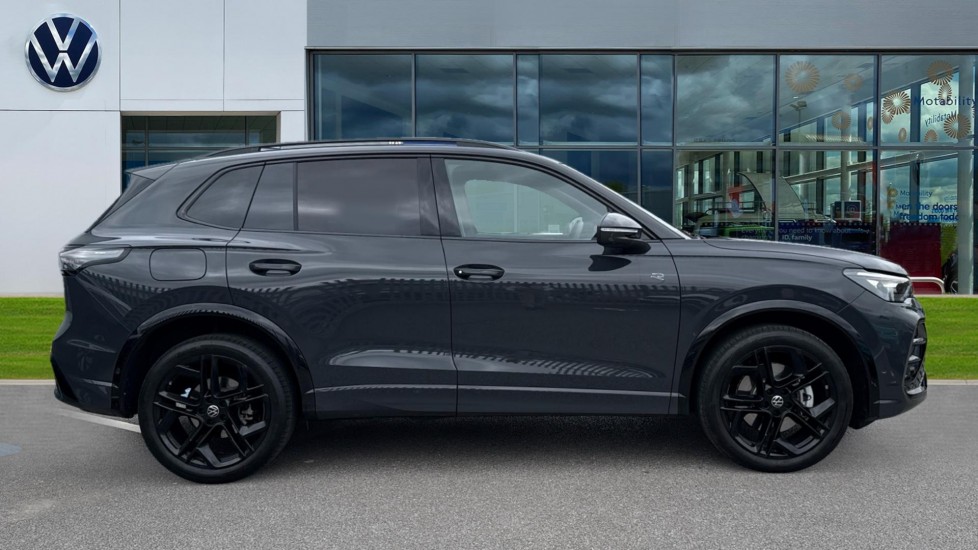 Used Volkswagen Tiguan 2025 for sale - 76870391: Photo 4