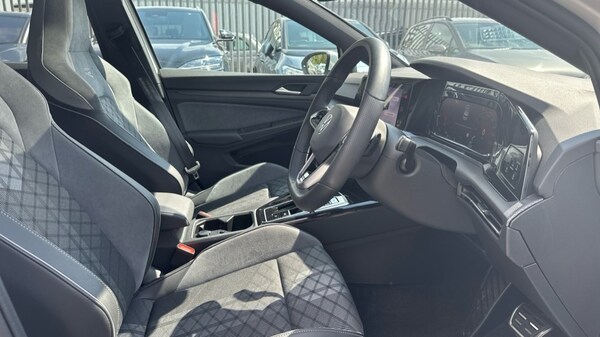 Used Volkswagen Golf 2024 for sale - 75472759: Photo 26