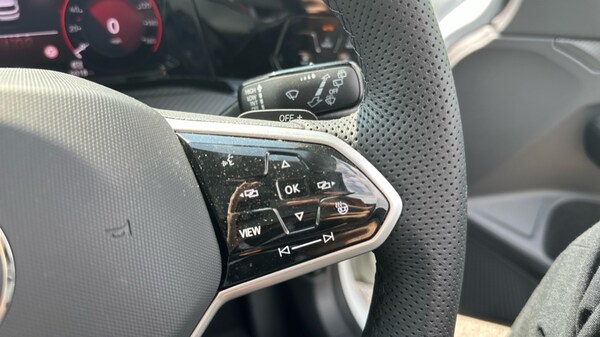 Used Volkswagen Golf 2024 for sale - 75472759: Photo 30