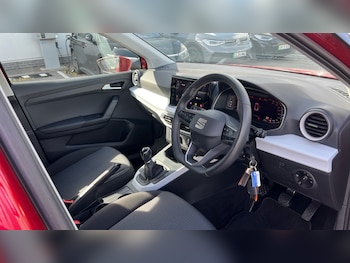 Used SEAT Arona 2023 for sale - 76124793: Photo 2