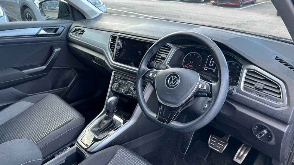 Used Volkswagen T-Roc 2022 for sale - 76552497: Photo 6