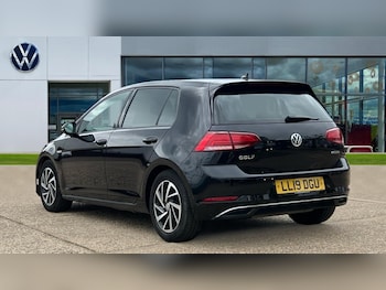 Used Volkswagen Golf 2019 for sale - 75943336: Photo