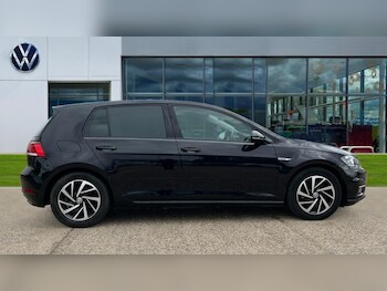 Used Volkswagen Golf 2019 for sale - 75943336: Photo