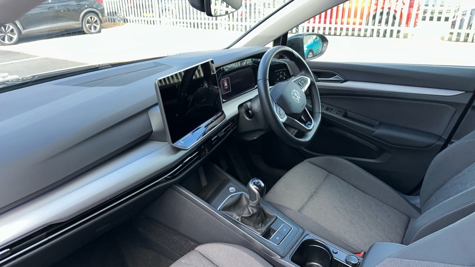 Used Volkswagen Golf 2024 for sale - 75902098: Photo 2