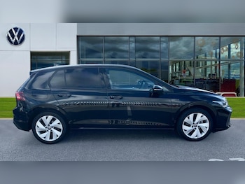 Used Volkswagen Golf 2024 for sale - 75902098: Photo
