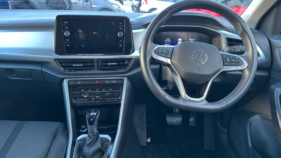 Used Volkswagen T-Roc 2022 for sale - 76872122: Photo 12