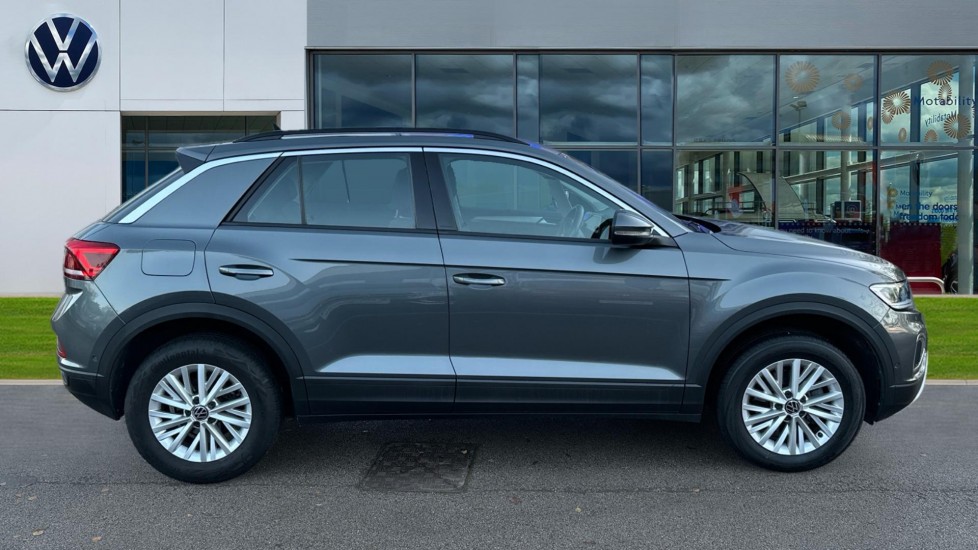 Used Volkswagen T-Roc 2022 for sale - 76872122: Photo 4