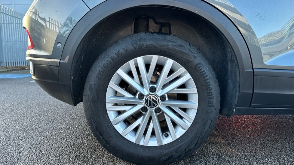 Used Volkswagen T-Roc 2022 for sale - 76872122: Photo 5