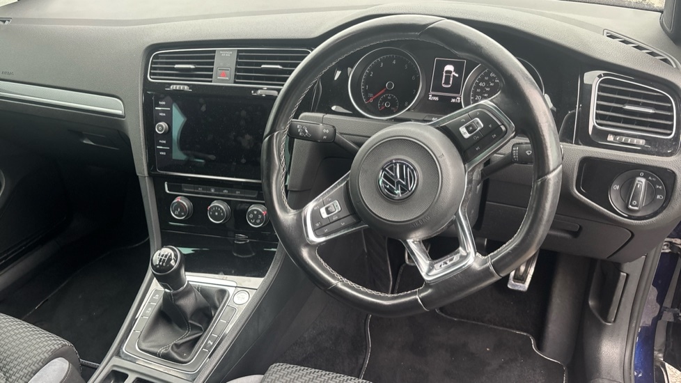 Used Volkswagen Golf 2017 for sale - 76722311: Photo 13