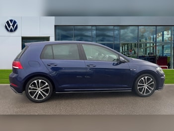 Used Volkswagen Golf 2017 for sale - 76722311: Photo