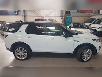 Used Land Rover Discovery Sport 2016 for sale - 77196687: Photo