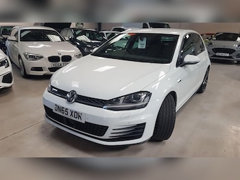 Used Volkswagen Golf 2015 for sale - 77532388: Photo