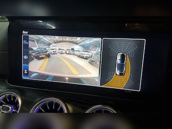 Used Mercedes-Benz E Class 2018 for sale - 77877920: Photo