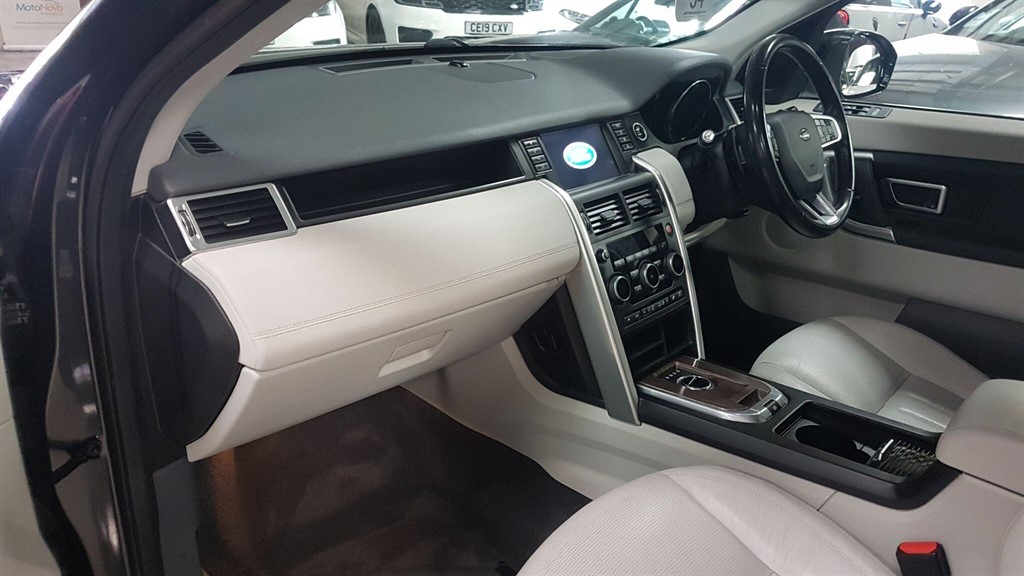 Used Land Rover Discovery Sport 2017 for sale - 77196680: Photo 15