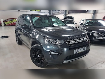 Used Land Rover Discovery Sport 2017 for sale - 77196680: Photo