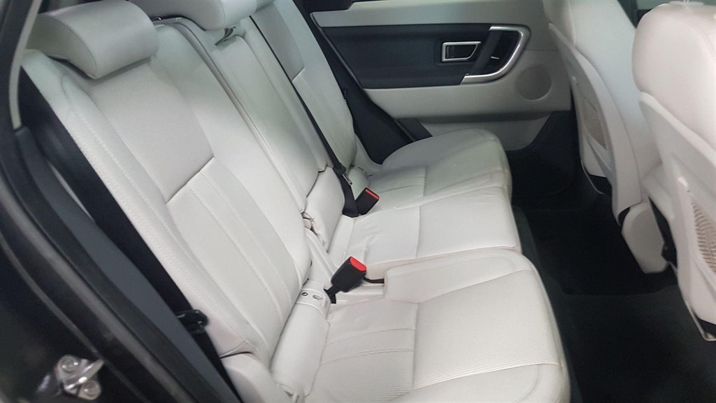 Used Land Rover Discovery Sport 2017 for sale - 77196680: Photo 30