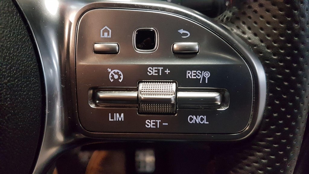 Used Mercedes-Benz A-Class 2018 for sale - 77196696: Photo 23