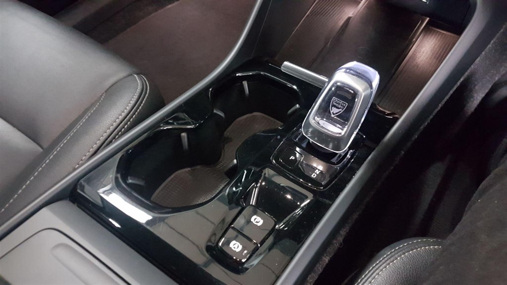 Used Volvo XC40 2020 for sale - 77196675: Photo 54